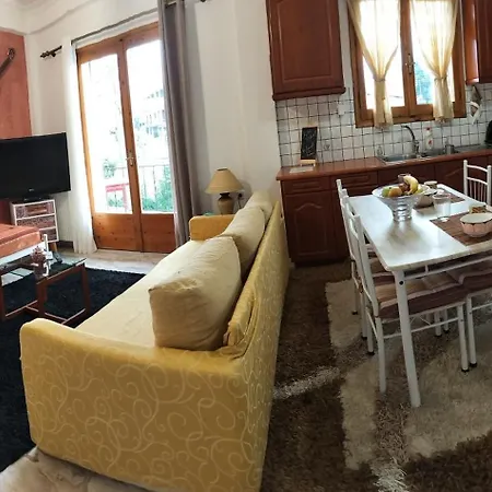 Dimitris & Despoinas アパート トリポリス